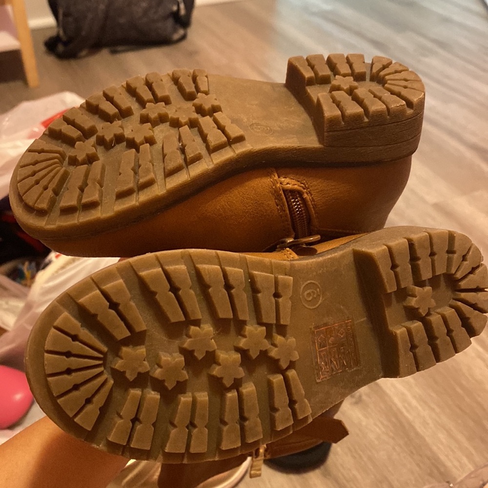 Toddler boots - Picture 3 of 5
